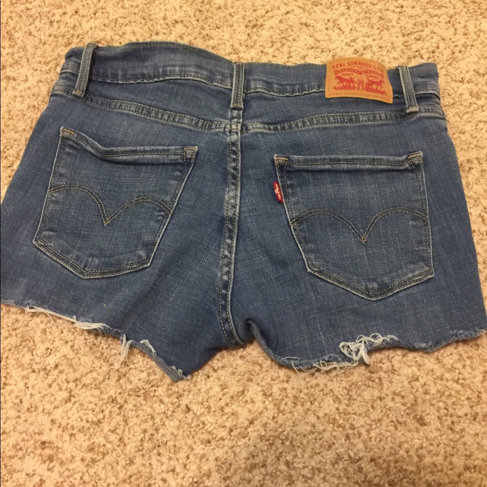 Vintage Levi’s denim shorts